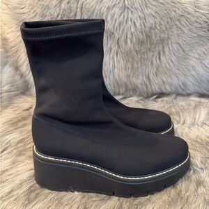 La CANADIENNE Black Wedge Boots Size 6.5